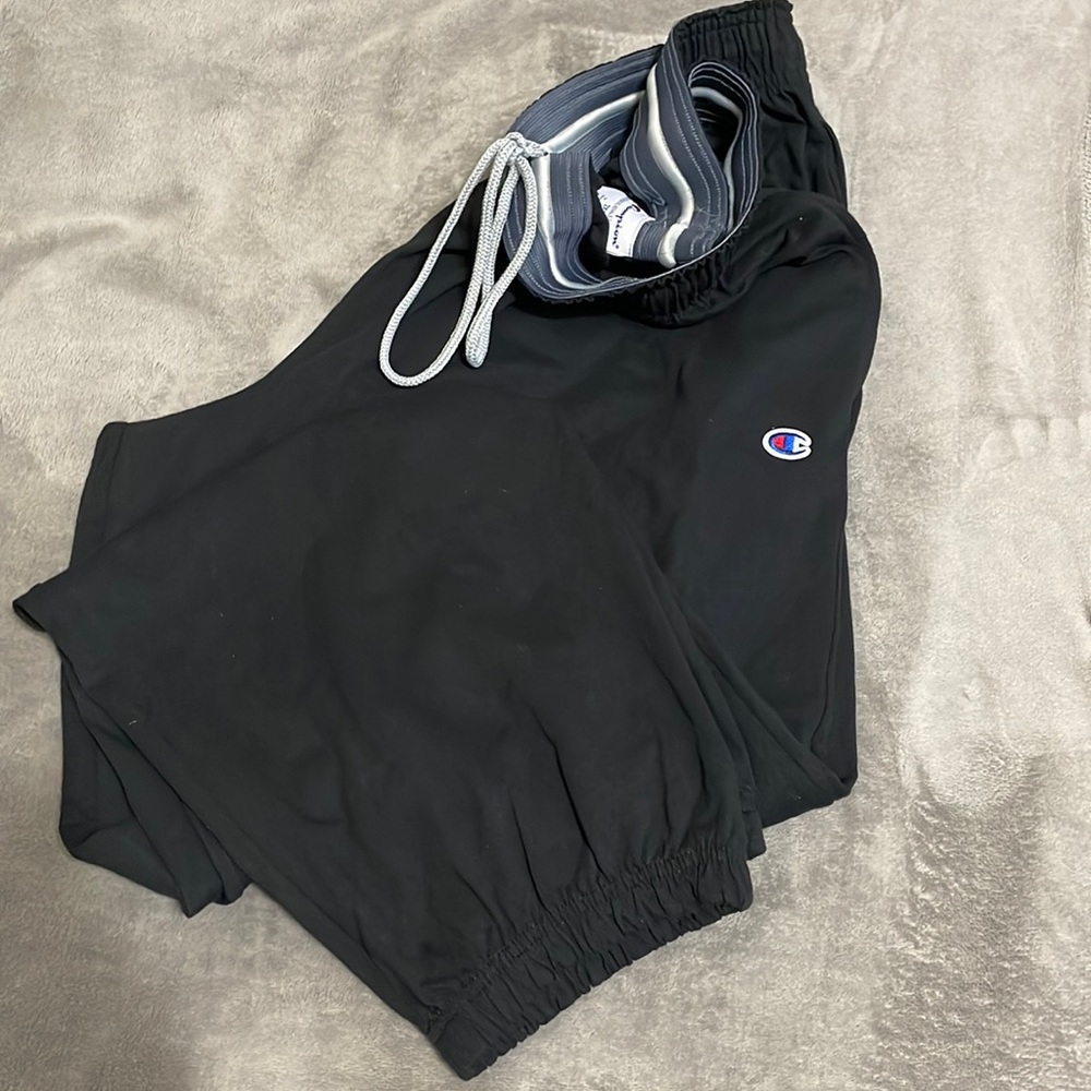 Mens champion pants.